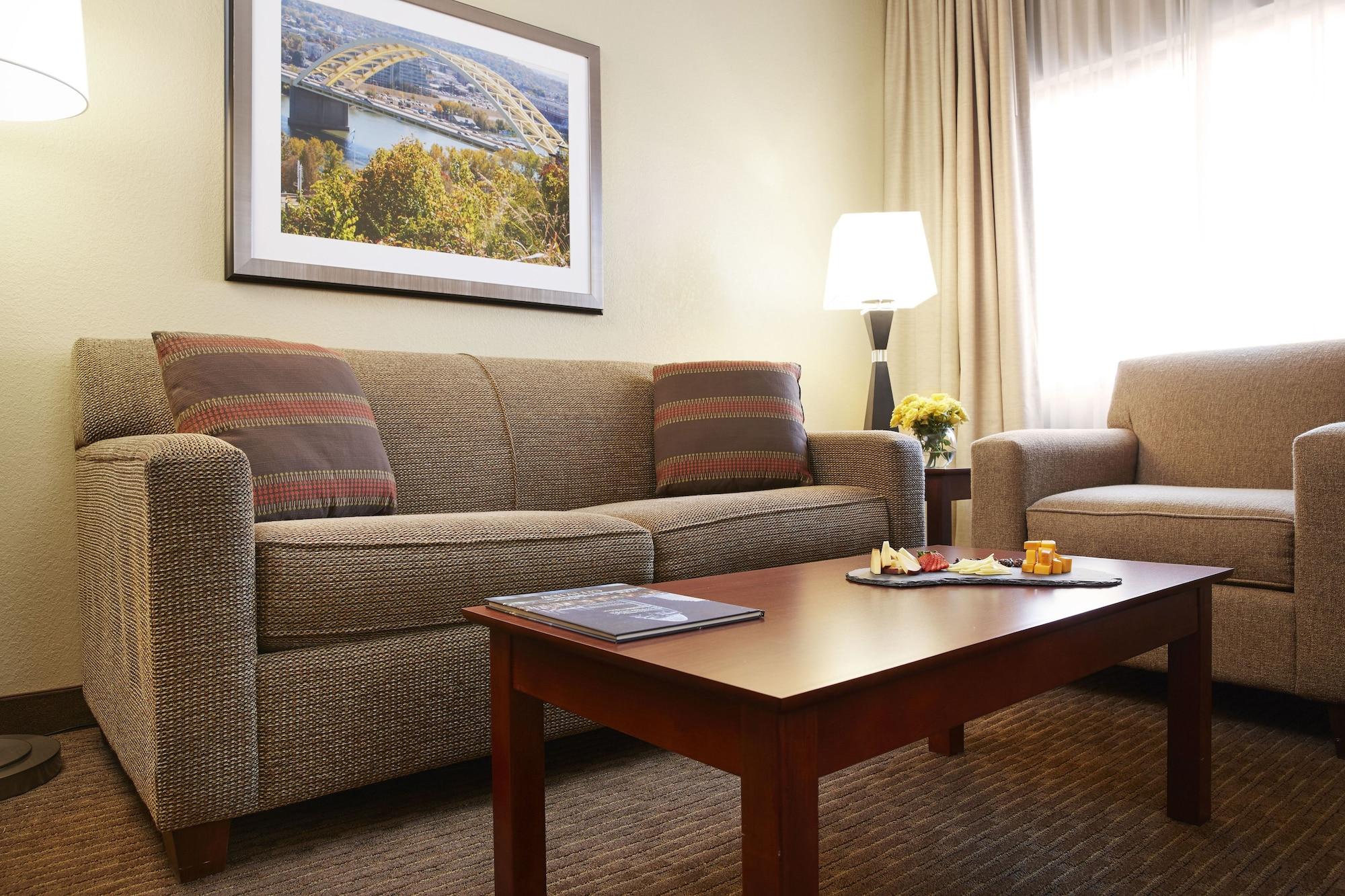 Doubletree Suites By Hilton Hotel Cincinnati - Blue Ash Sharonville Εξωτερικό φωτογραφία
