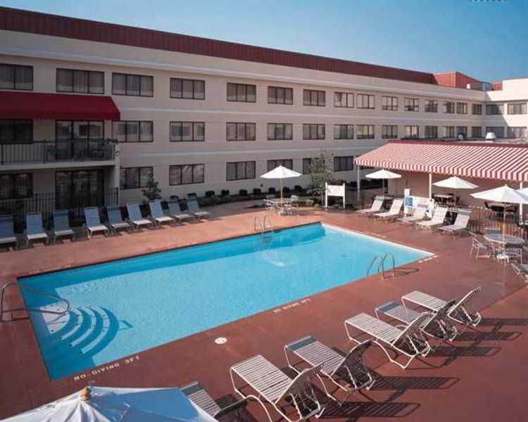 Doubletree Suites By Hilton Hotel Cincinnati - Blue Ash Sharonville Εξωτερικό φωτογραφία